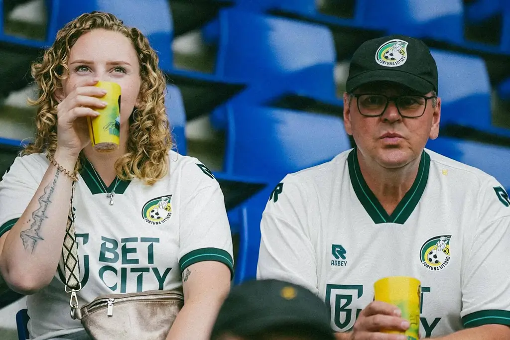 Fortuna Sittard supporters met herbruikbare bekers